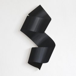 Christian Ecker, <br>Wicklung (06.02.2020), <br>Acryl auf Holz, <br>70 x 39 cm, 2020